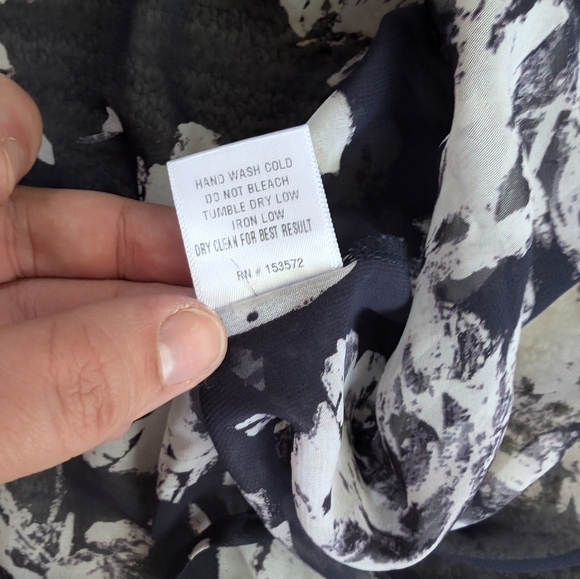 Böhme Sheer Floral Blouse - Picture 5 of 5